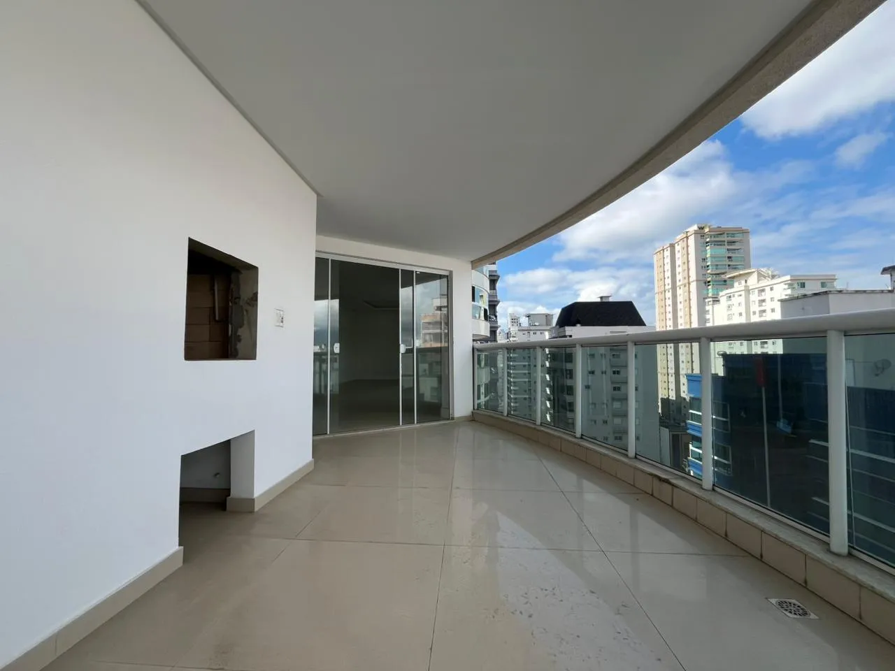 Imagem Apartamento à venda com 167m2 por R$ 2.800.000,00