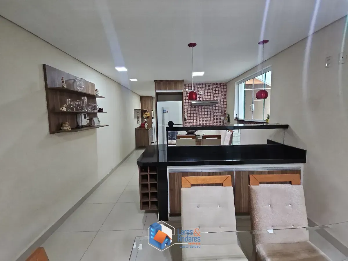 Imagem Sobrado para venda em Vila Ivone com 3 quartos, sendo 1 suíte, 178m²