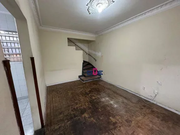 Imagem Sobrado com 2 dormitórios à venda, 98 m² por R$ 393.000 - Macuco - Santos/SP