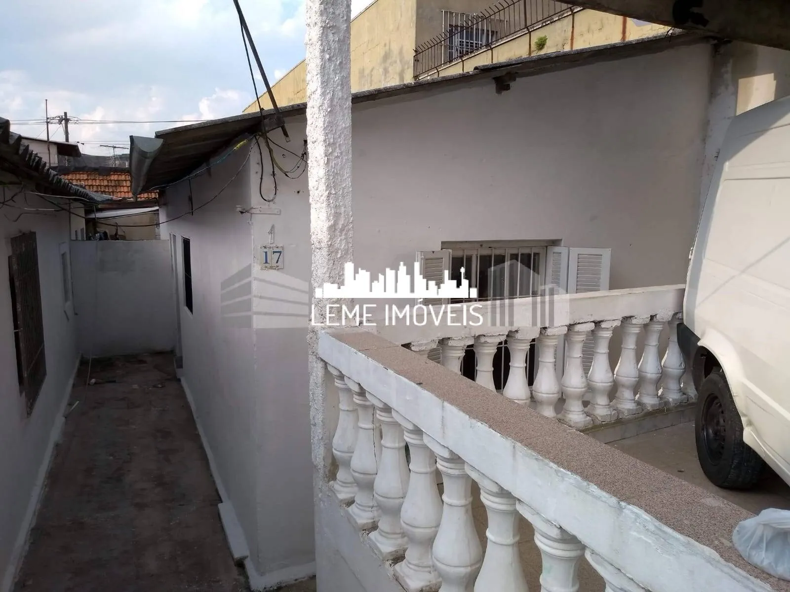 Imagem DUAS CASAS EM TERRENO MEDINDO 220,00M2 COM ESCRITURA!!!