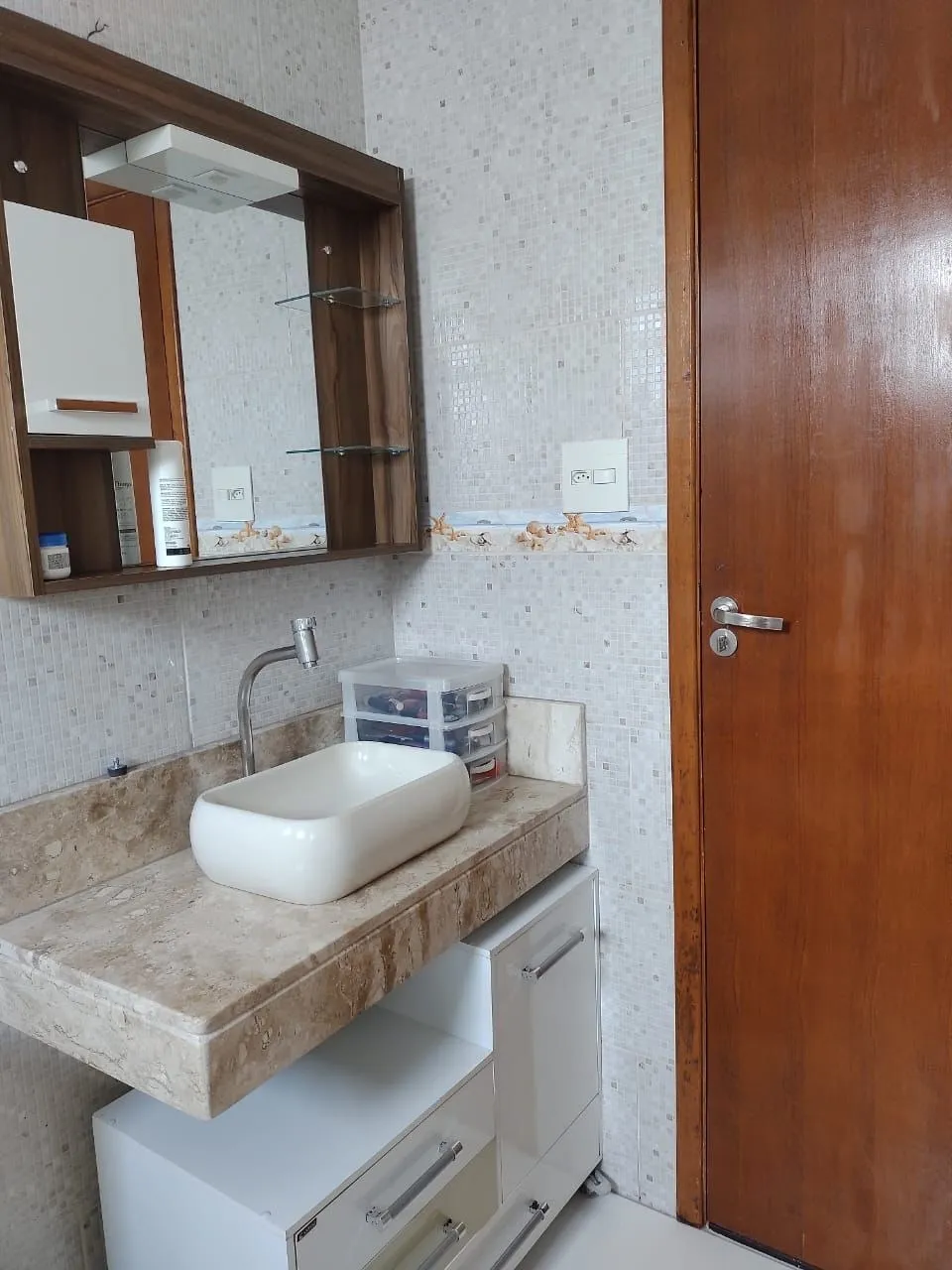Imagem Sobrado Residencial e Comercial: O Espaço Perfeito para Viver e Empreender