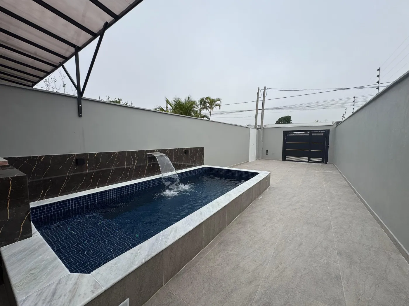 Imagem Casa para Venda em Mongaguá, Florida Mirim, 3 dormitórios, 1 suíte, 2 banheiros, 3 vagas