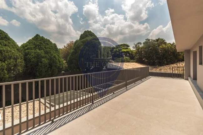 Imagem Luxuosa casa à venda em São Paulo-SP, Alto de Pinheiros: 4 quartos, 4 suítes, 5 banheiros, 6 vagas, 371 m². Imperdível!