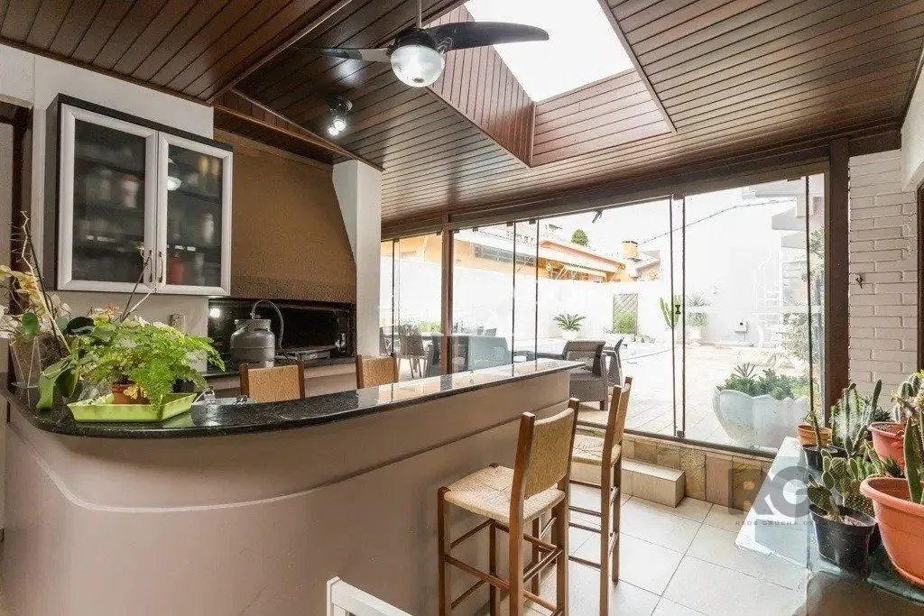 Imagem Casa com 3 dormitórios no bairro Jardim Lindóia