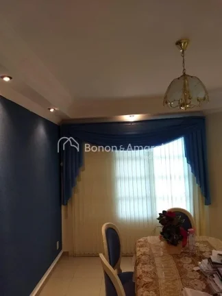 Imagem Apresentamos esta belíssima casa assobradada em um dos condomínios mais desejados de Valinhos, com...