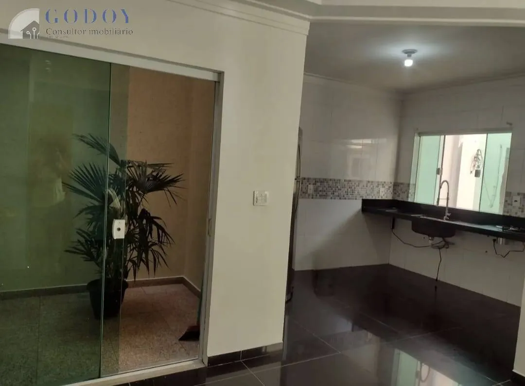 Imagem Casa Ampla com 3 Dormitórios e Excelente Área Externa