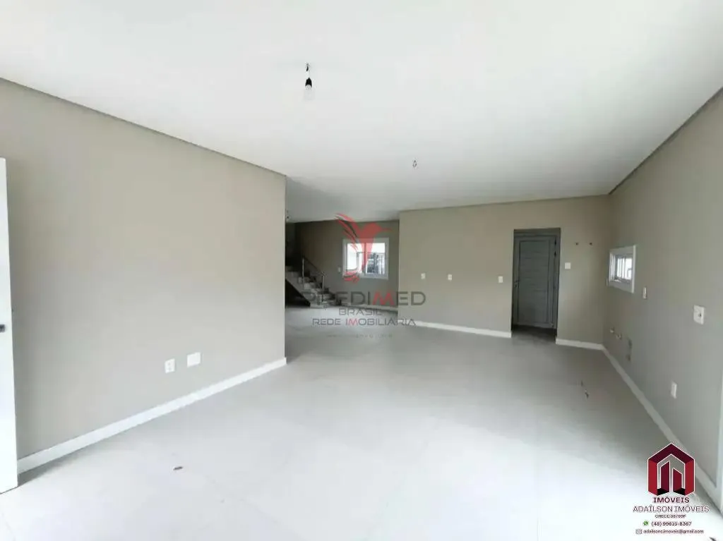 Imagem *Casa com 3 Dormitórios à venda,199 m² por R$ 1.850.000 - Daniela - Florianópolis/SCBrasil