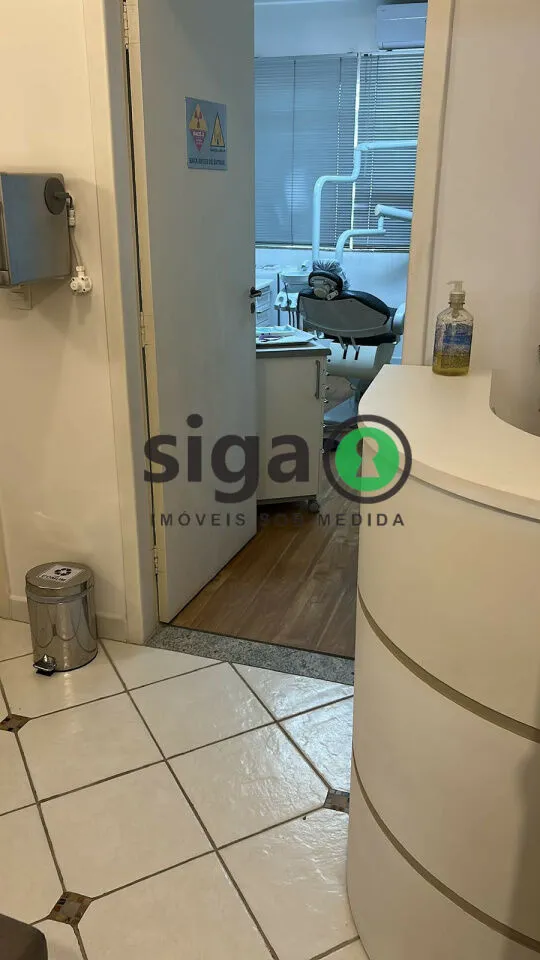 Imagem Conjunto comercial no Edifício das Bandeiras em localização estratégica.