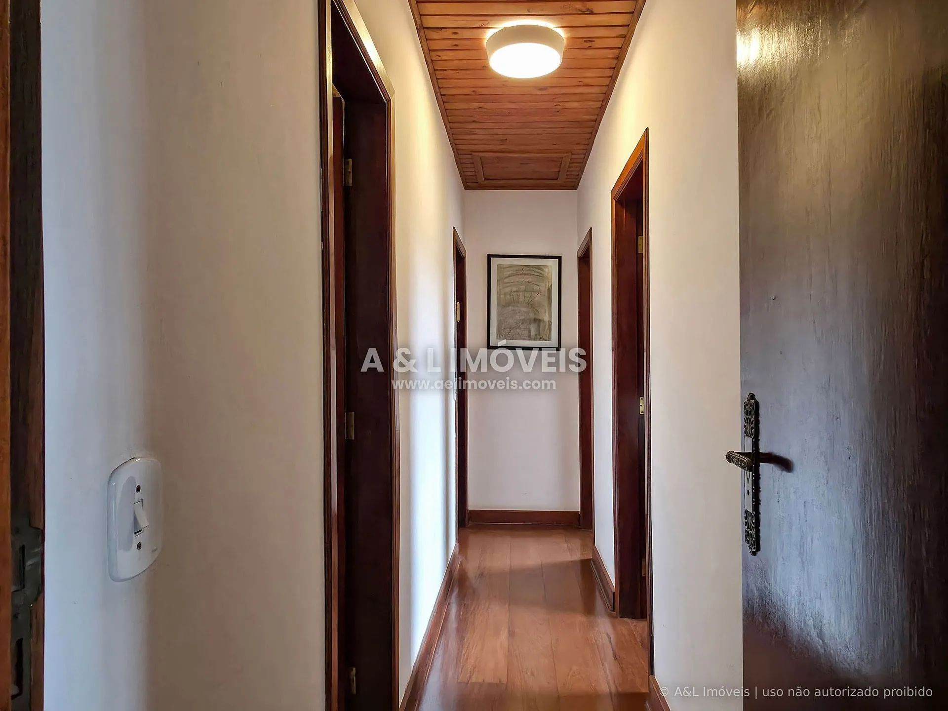 Imagem Casa com lareira, calefação e jardim no Alto do Capivari