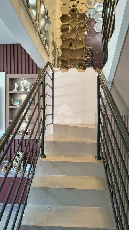Imagem Sobrado Planejado com Móveis Sob Medida - Conforto, Estilo e Funcionalidade em São José!