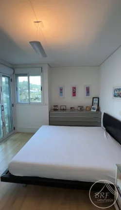 Imagem Apto. Alto Padrão em Coqueiros, Frente Mar com 4 Suítes e 300m² Privativos