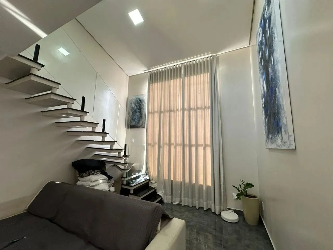 Imagem Casa Semi Mobiliada no Ibiti do Paço - 310m² Construídos, 3 Suítes e Piscina