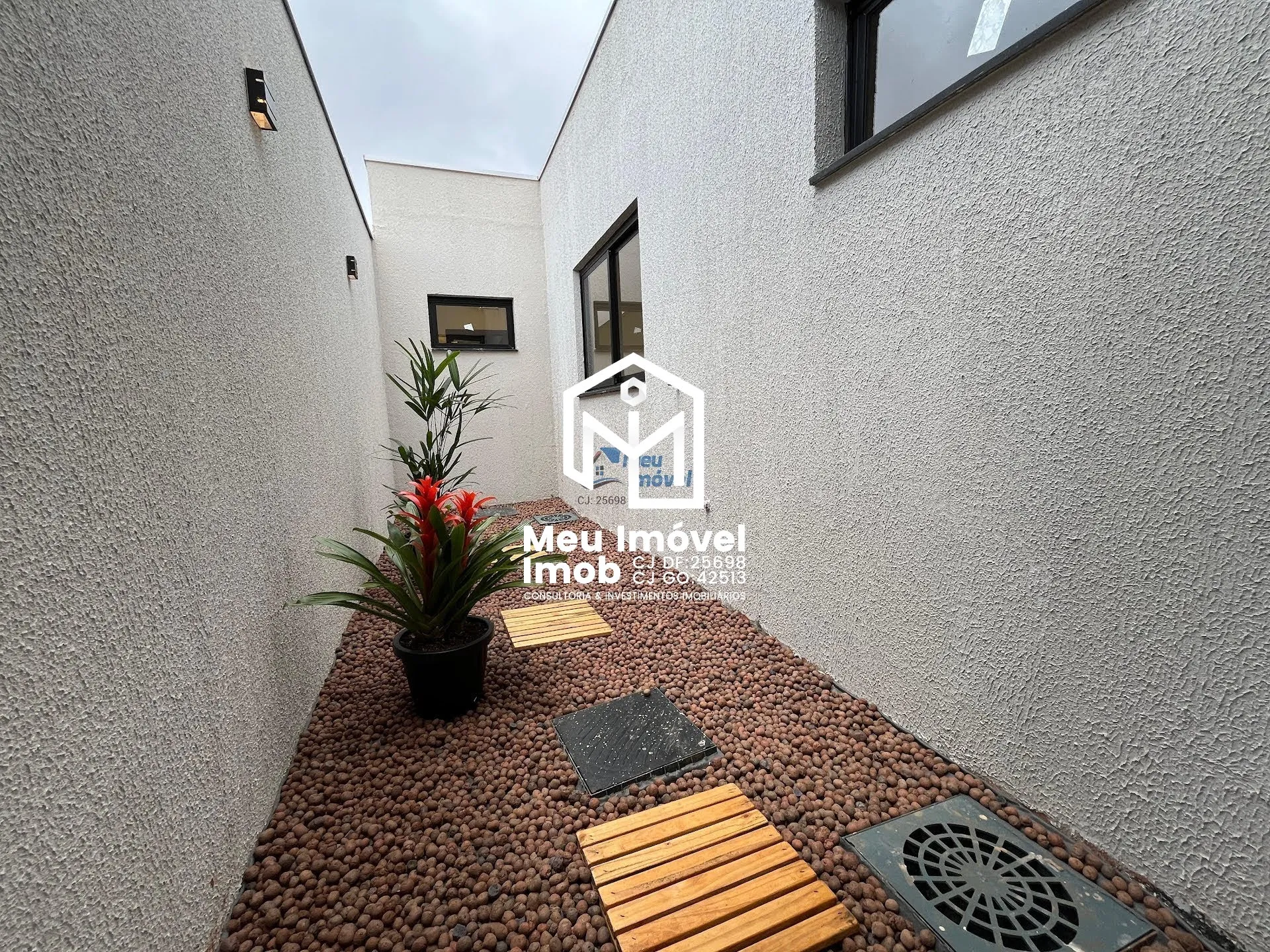 Imagem Casa 4 Quartos 2 Suítes 3 Vagas 250m² Vicente Pires/DF