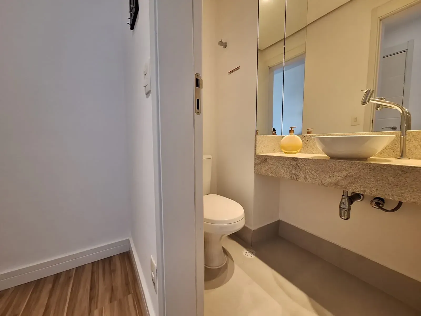 Imagem Apartamento com 1 Quarto para Alugar, 44 m² em Boqueirão - Santos