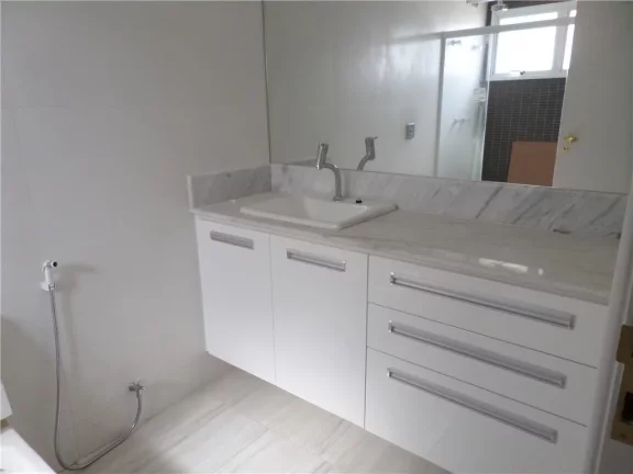 Imagem Apartamento alto padrão - 1º pavimento - 3 suítes, sendo uma master (todas com ar), sala e dormit...