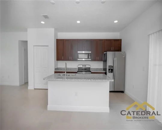 Imagem Casa com 4 quartos por $269,900 (dólar) em Ocala - Flórida - Estados Unidos