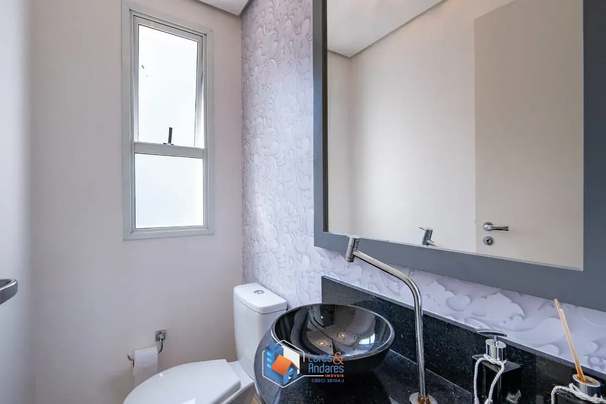 Imagem Casa no condomínio New England Condominium para venda e locação com 4 quartos, sendo 2 suítes, 292m²