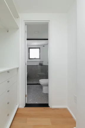 Imagem Imperdível oportunidade de investimento: Apartamento de luxo com 3 suítes na Vila Nova Conceição, São Paulo - SP!
