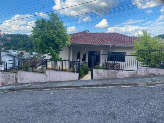 Imagem Casa para Venda em Concórdia, Das Nações, 3 dormitórios, 1 suíte, 2 banheiros