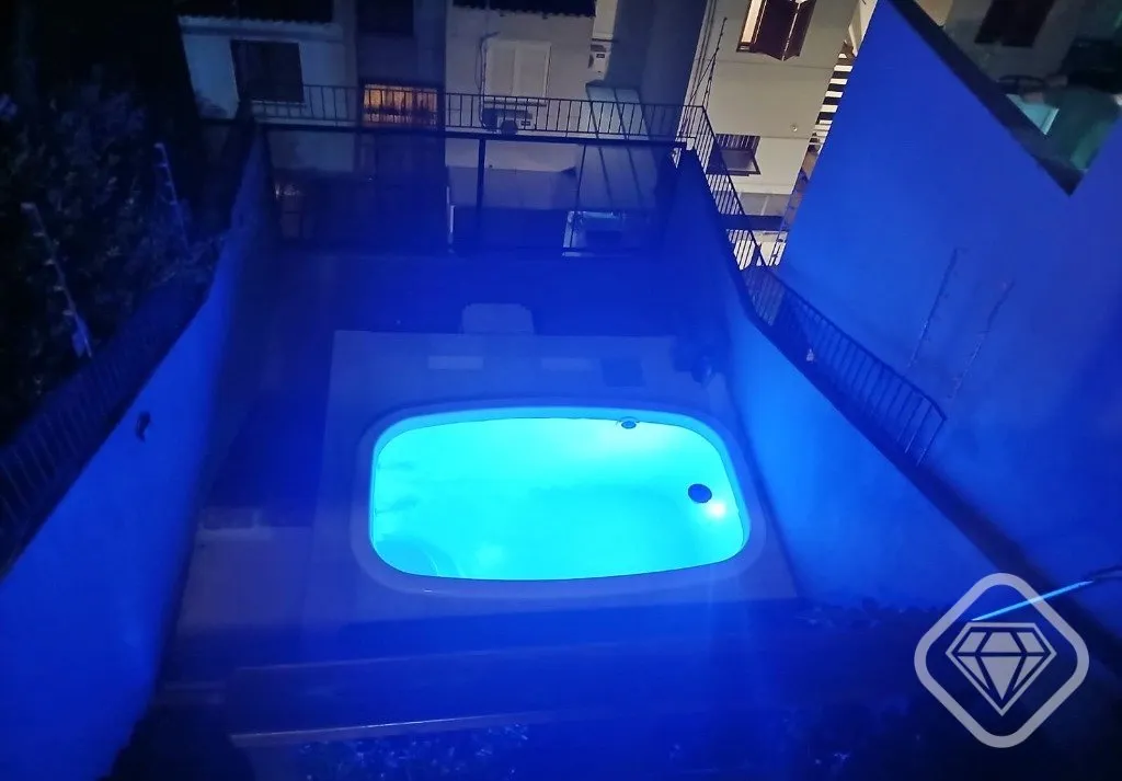 Imagem Casa com vista privilegiada em rua sem saída, tranquila e silenciosa.

Esta residência combina amp...