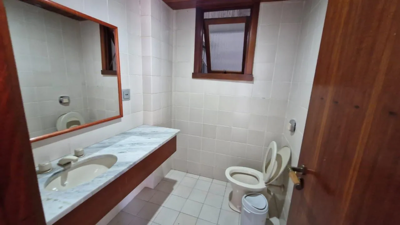 Imagem Apartamento na Av. Getulio Vargas com 3 dormitórios sendo uma suíte, 1 garagem