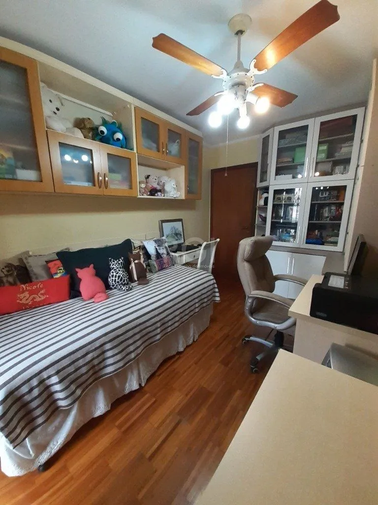Imagem Casa 3 dormitórios, 2 suítes, 4 vagas, 257,52 m² de área privativa, no Bairro Ipanema