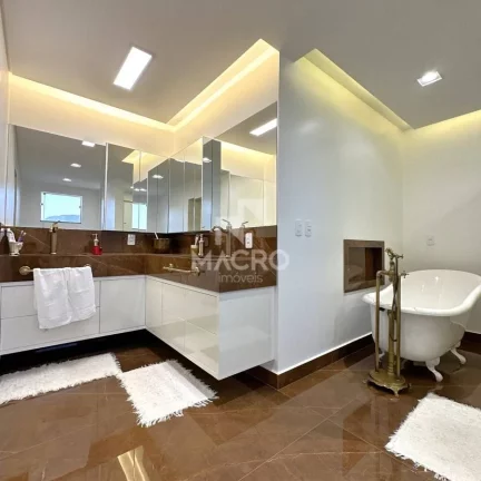 Imagem Cobertura 100% mobiliada | Centro | 3 quartos (3 suítes) | 225m²