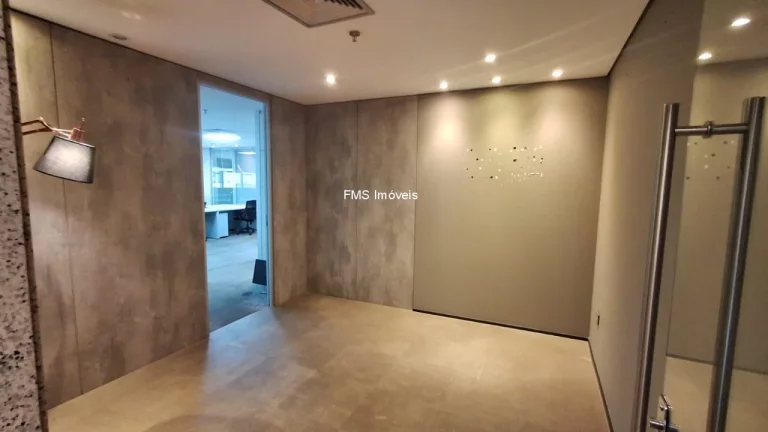Imagem Conjunto Comercial Mobiliado com 182m² e 8 vagas no Jardim Paulistano.
