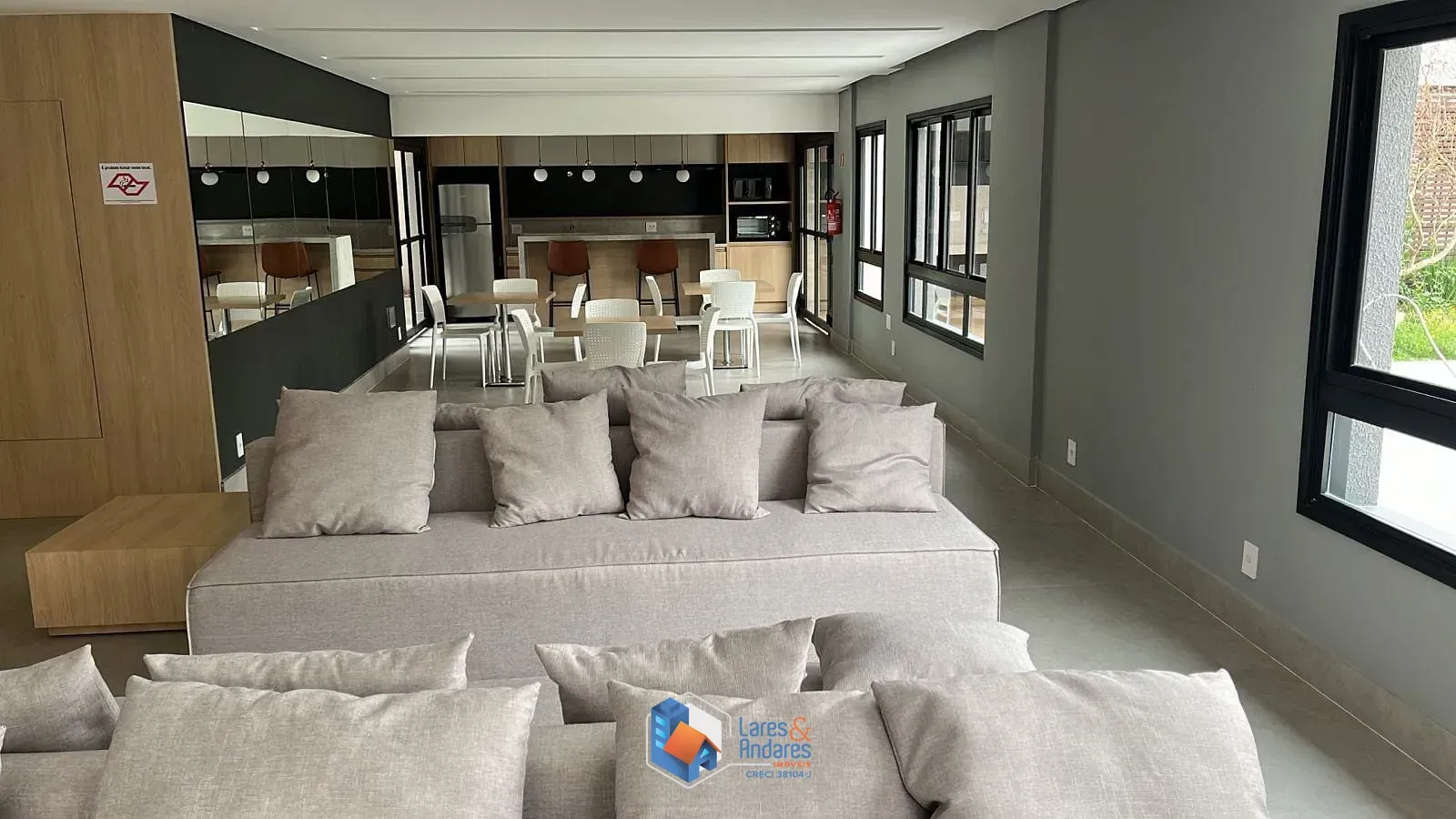 Imagem STUDIO À VENDA COM 25 M², BUSINESS PLACE, 3º ANDAR, COM ESPAÇO GOURMET, PET PLACE E S/VG - IPIRANGA - SP.