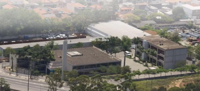 Foto do imóvel Terreno com 2 imóveis comerciais para locação ou venda na Vl. Leopoldina.