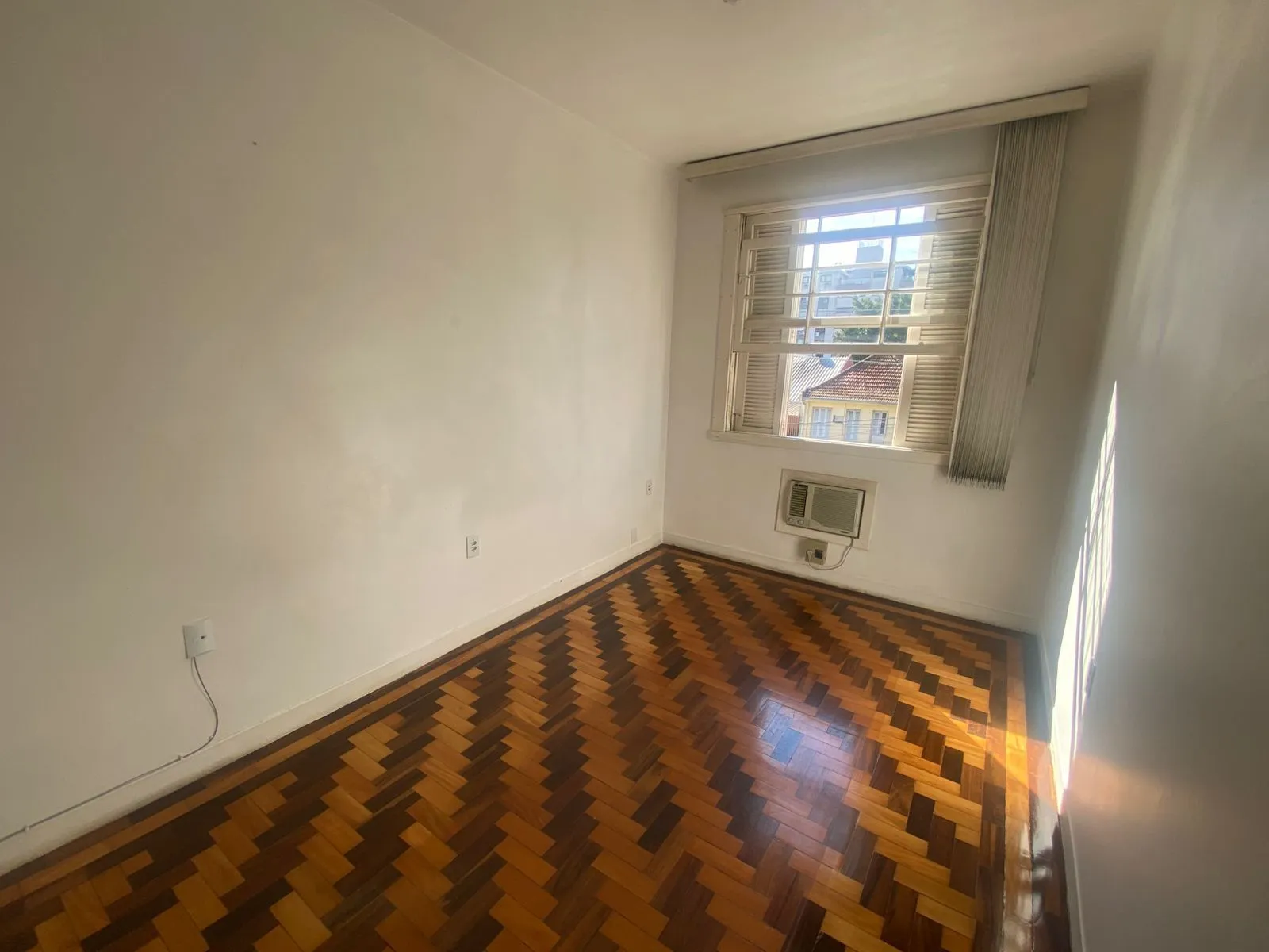 Imagem Apartamento 3 dormitórios 2 banheiros e sacada Menino Deus