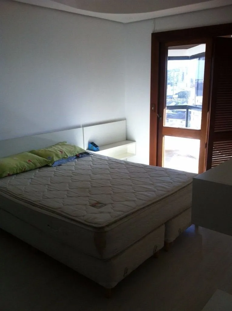 Imagem Cobertura para Venda - 257.53m², 4 dormitórios, sendo 1 suites, 3 vagas - Novo Hamburgo