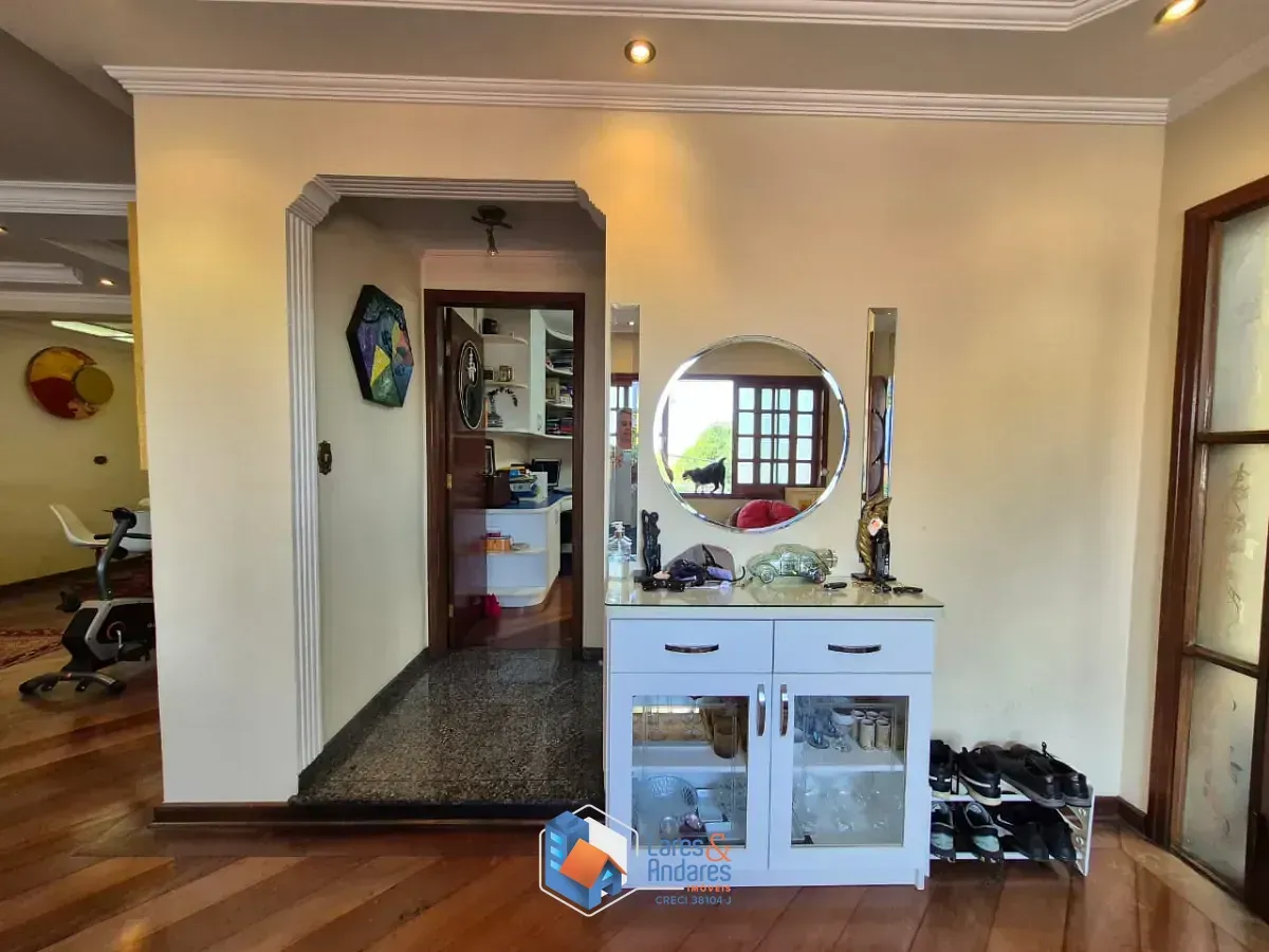 Imagem Casa para venda em Parque São Domingos com 3 quartos, sendo 1 suíte, 313m²