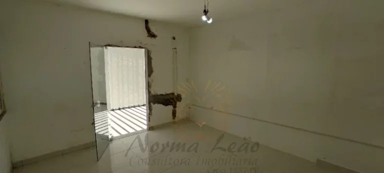Imagem Casa térrea com piscina na Coroa do Meio, Aracaju/SE. Ideal para Escritórios, Clínicas e afins.