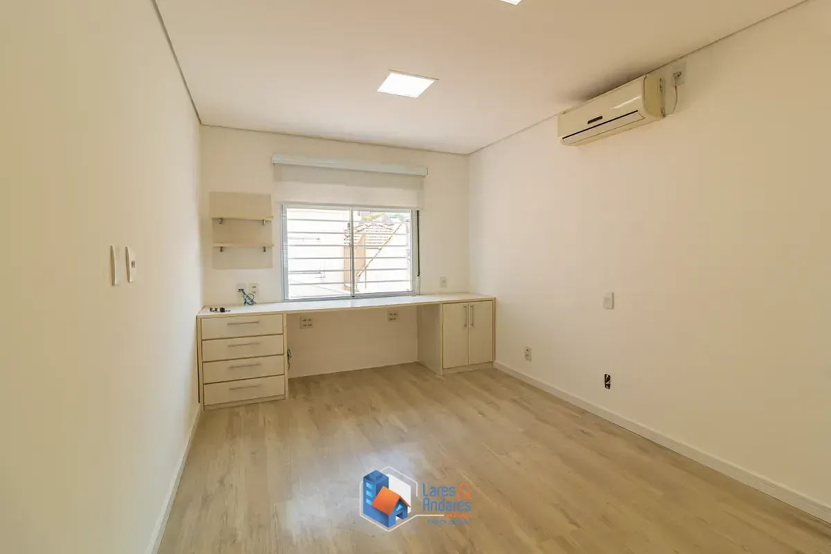 Imagem Casa para venda em Mirandópolis com 4 quartos, sendo 4 suítes, 405m²