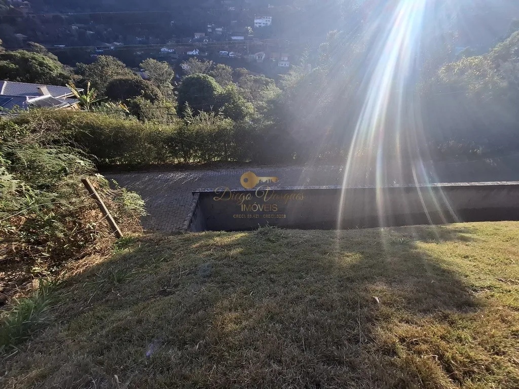 Imagem Terreno em Condomínio para Venda em Teresópolis / RJ no bairro Green Valley