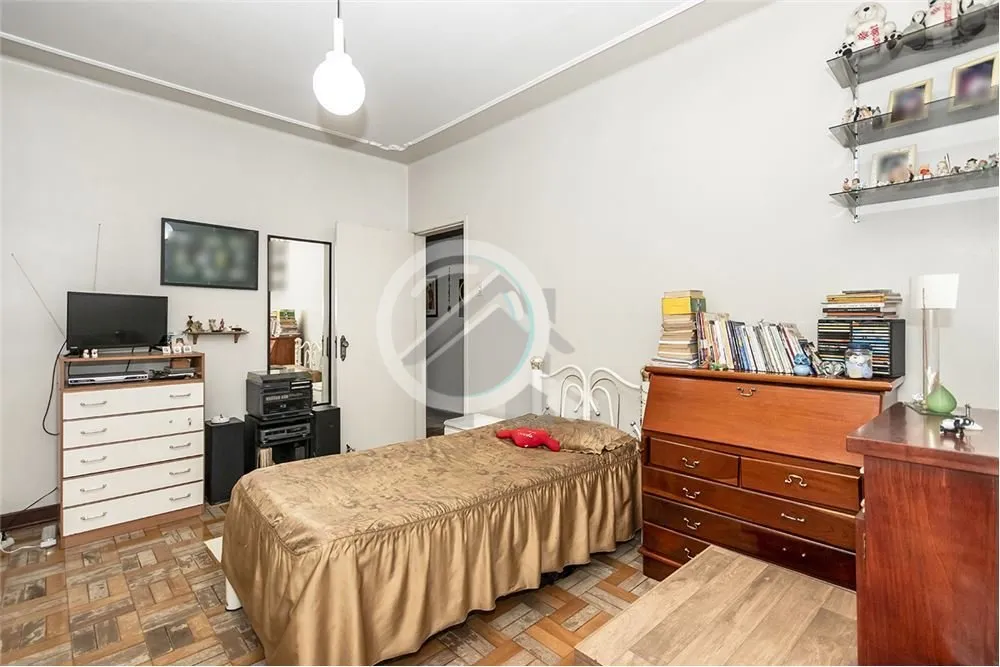 Imagem Este apartamento de 113 m² de área privativa oferece uma residência espaçosa e aconchegante no c...