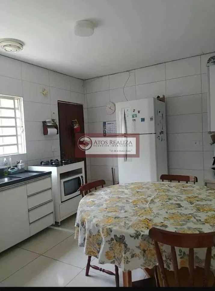 Imagem Vendo Sobrado com Edícula em Parque das Árvores - 3 Dormitórios, Área Gourmet com varanda, 2 vagas de garagens.