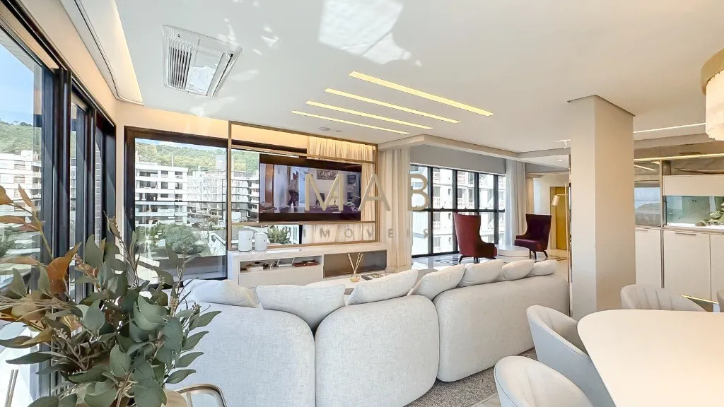 Imagem Cobertura duplex à Venda em Jurerê, com 4 suítes, rooftop com piscina infinita, elevador privativo, automação e alto padrão.