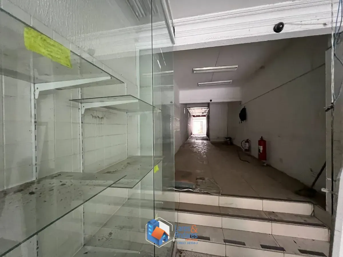 Imagem Loja de rua para venda em Cambuci, 200m²