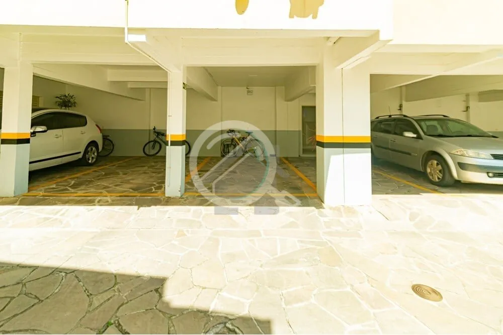Imagem Ótima oportunidade para investir em um apartamento no Menino Deus, Porto Alegre! À venda por um pr...