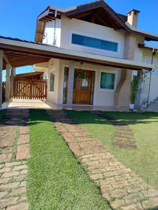 Foto do imóvel Chácara em Piracaia - 204m², 3 Dormitórios, em Condomínio em Rua Sol Nascente