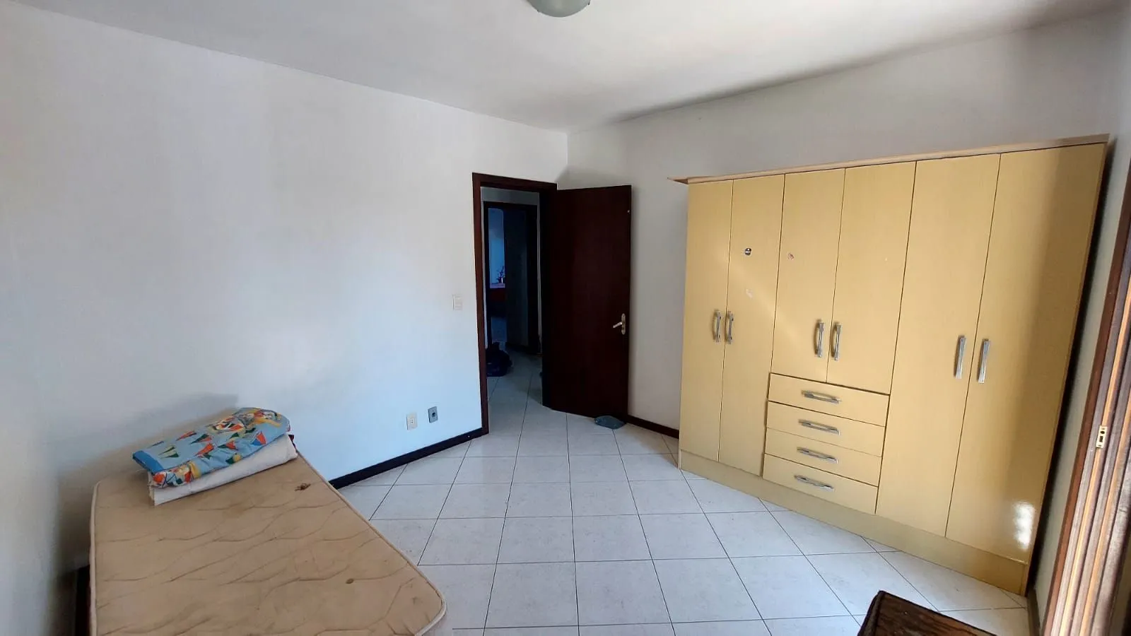 Imagem Casa no bairro Vila Nova - 4 dormitórios, Sendo 1 Suíte