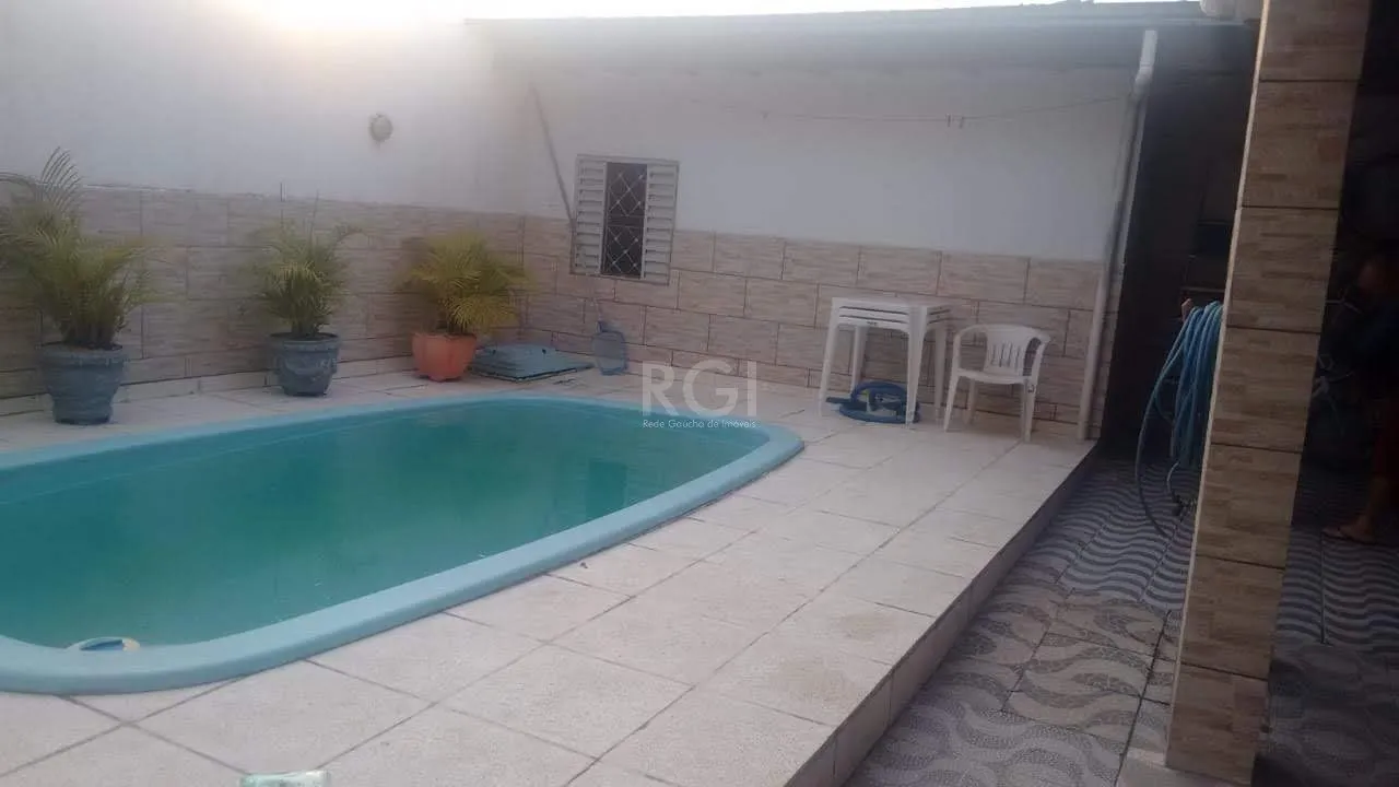 Imagem Sobrado para Venda - 300m², 5 dormitórios, Nonoai