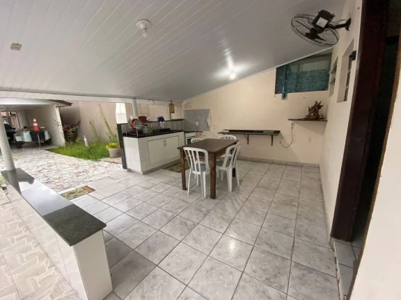 Imagem Terreno 360m² com Casa Não Averbada em Matinhos