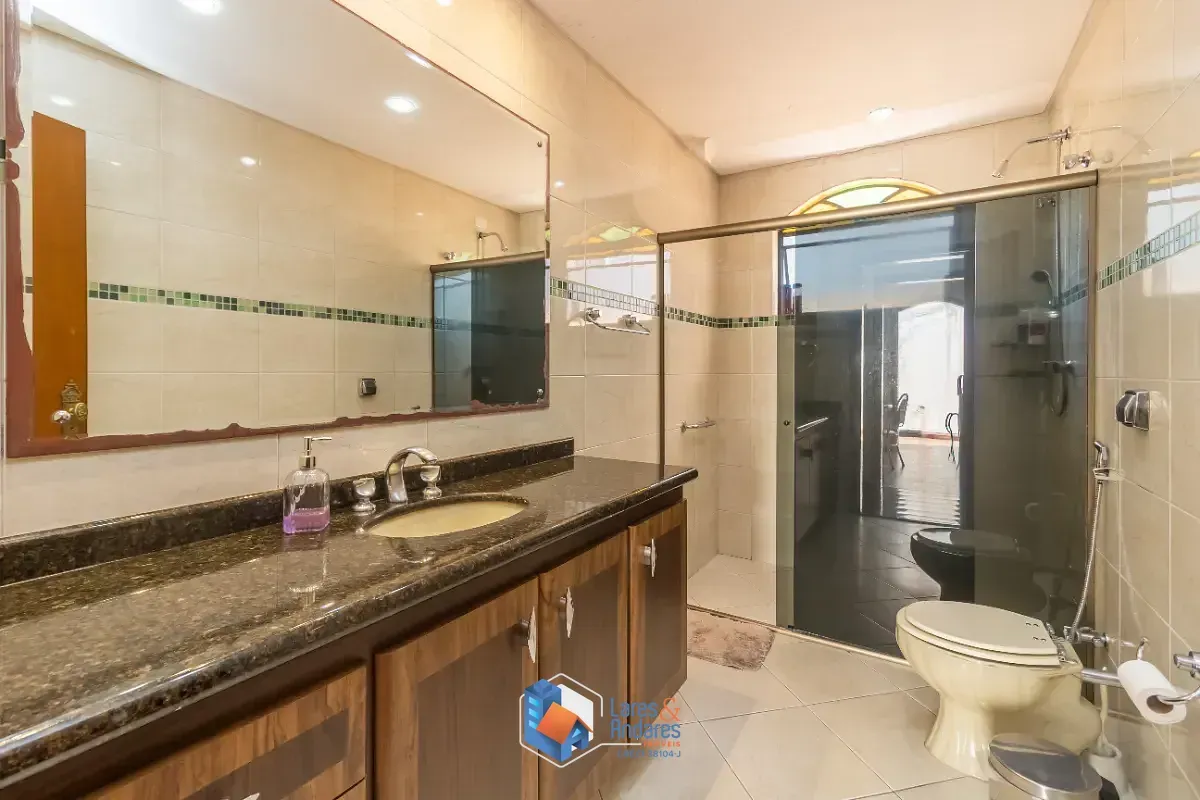 Imagem Casa para venda em Jardim São José (Zona Norte) com 4 quartos, sendo 2 suítes, 202m²