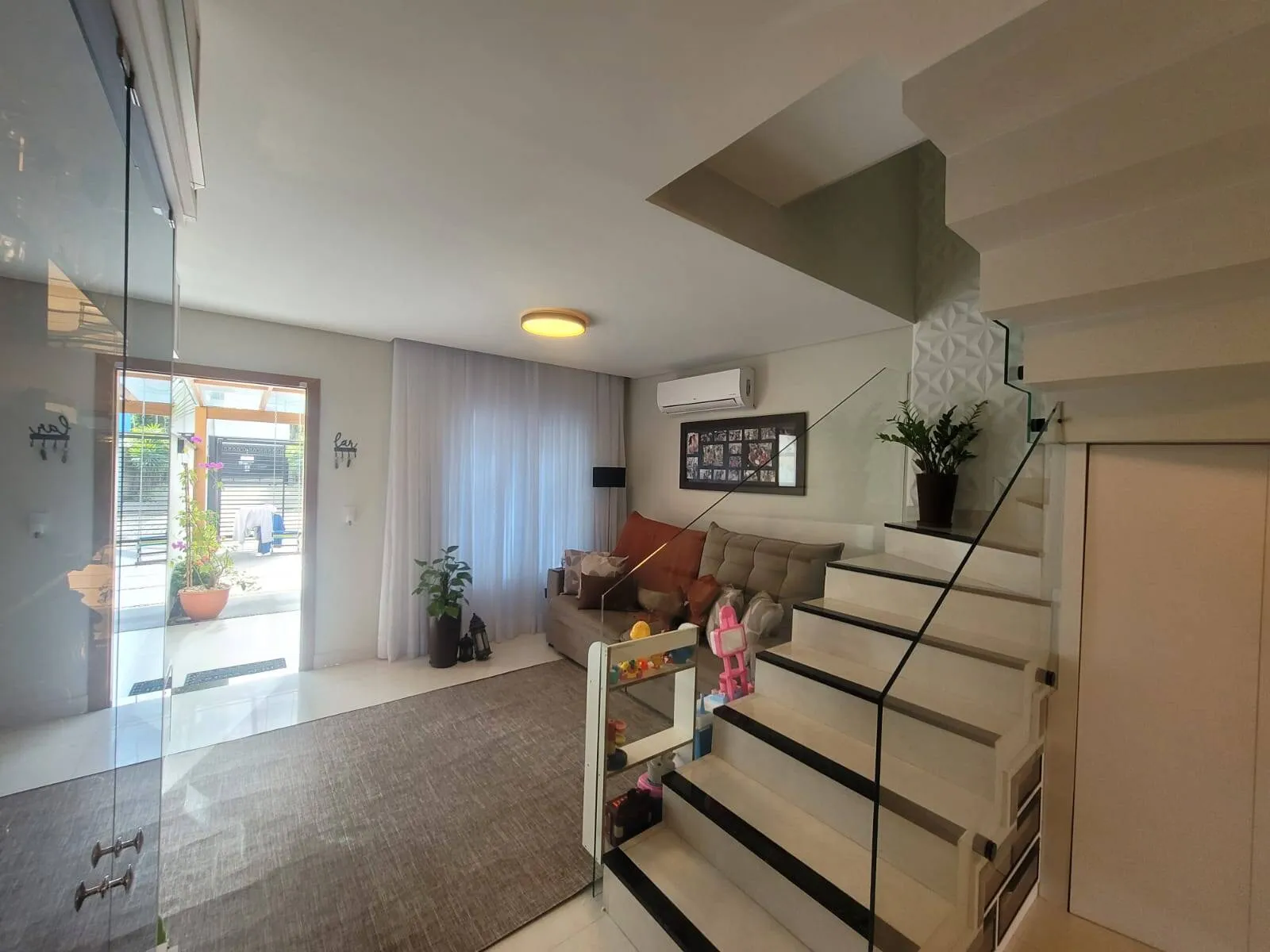 Imagem CASA MODERNA À VENDA | BAIRRO SÃO MARCOS - JOINVILLE/SC