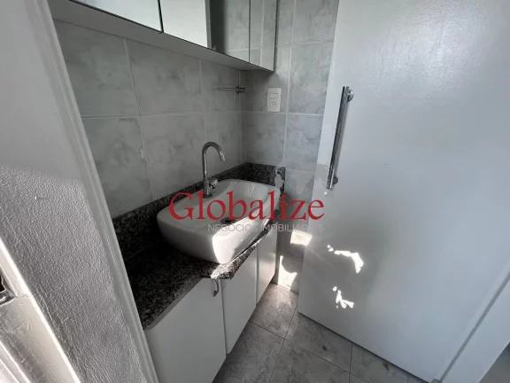 Imagem Linda sala para fins comerciais muito bem localizada em edifício empresarial no Bairro do Estuário em Santos (SP) por R$.3.500,00 !
