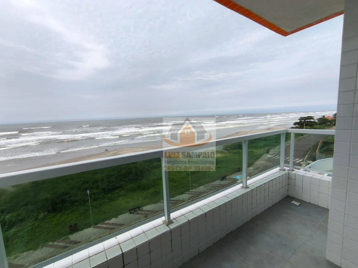 Imagem Apartamento Pé na Areia - Jd Suarão - 2 Dorm (1 Suite)