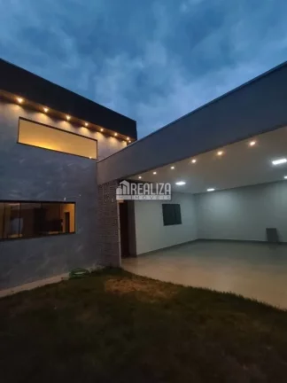 Imagem Casa de alto padrão com 3 suítes em Uberaba - Presidente Tancredo Neves